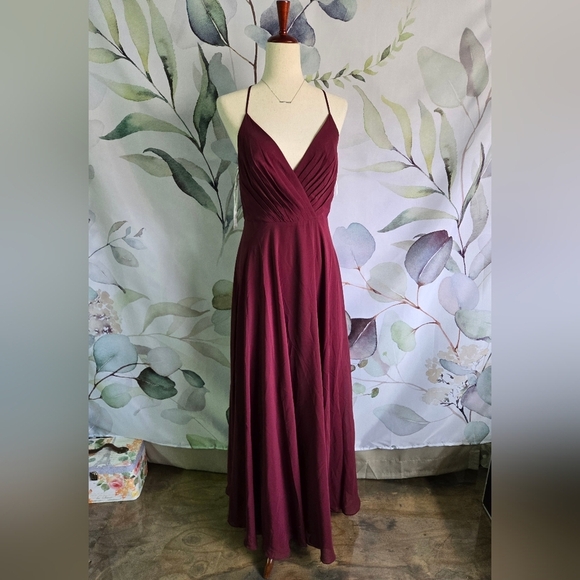 Db Studio Dresses & Skirts - DB STUDIO | Spaghetti Strap Full Skirt Dress in Wine sz 6